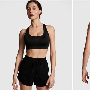 Ivory Fleece Curved Ribed Shorts Size Medium Black NWT